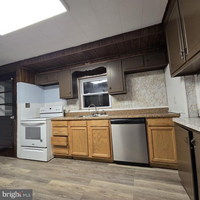 Photo - 614 N Cannon Ave