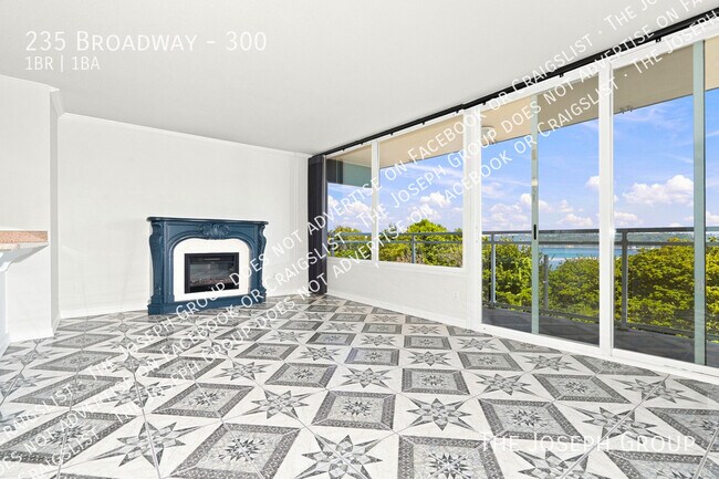 Photo - 235 Broadway-300 Unidad 300