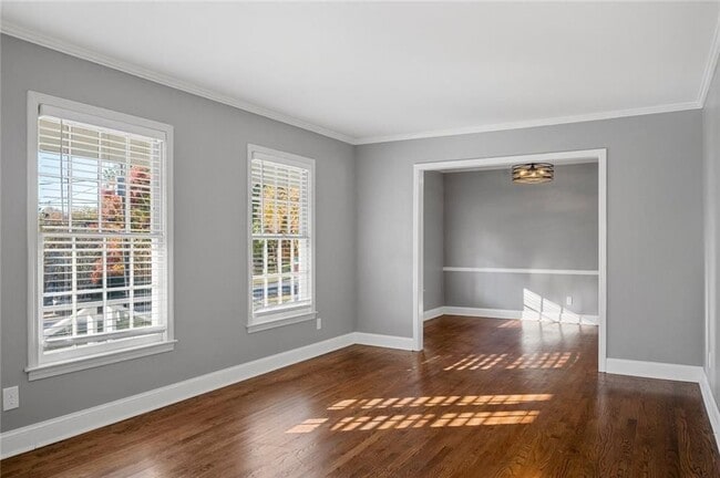 Photo - 2857 Fontainebleau Dr