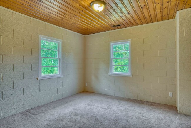 Photo - Charming 2-Bedroom Home for Rent