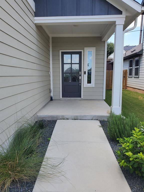 Photo - 15610 Ellinger Dr