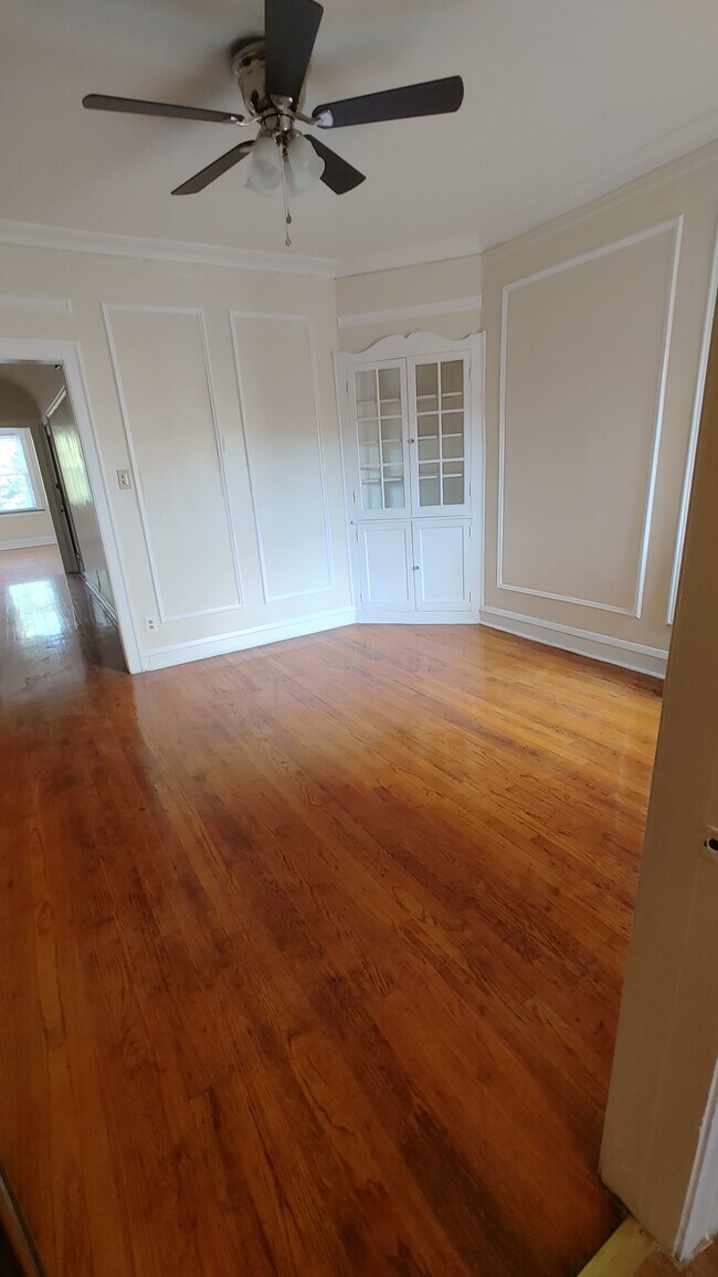 Dining room - 7431 S Jeffery Blvd Apartamentos Unidad 2nd floor