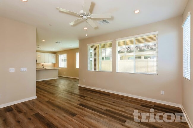 Photo - 31683 Hans Dr