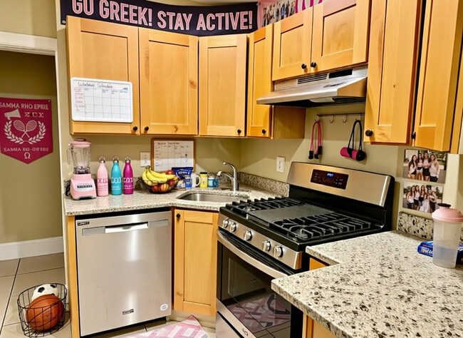 Photo - 74 Egmont St Unit 3