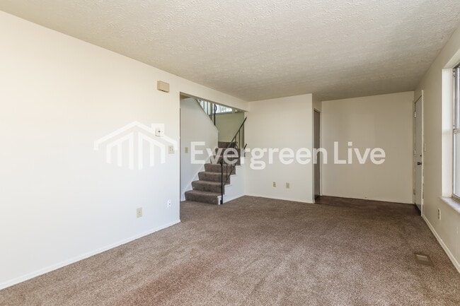 Photo - 7761 Mt Hood