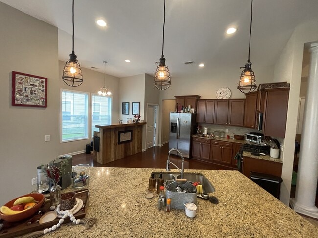 Photo - 1213 Raven Rd