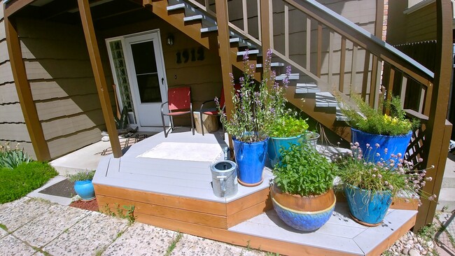Front Porch - 1912 N 7th St Apartments Unit 1912 n 7th st