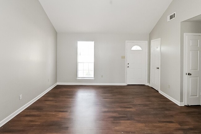 Photo - 6464 Elmwood Cove