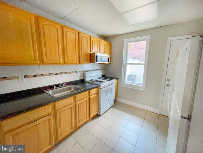Photo - 1528 S Hollywood St