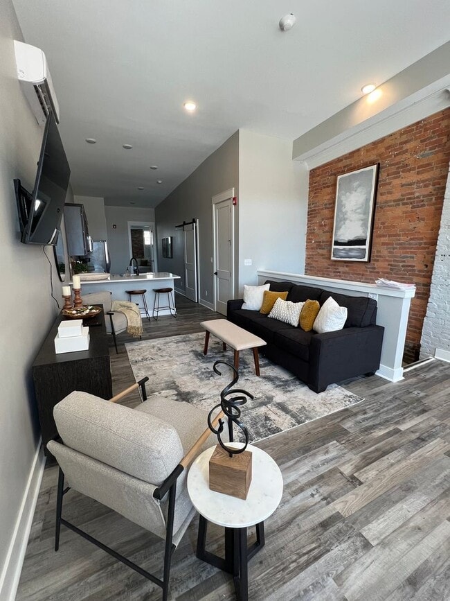 Photo - One Bedroom Downtown Lafayette - Fully Furnished