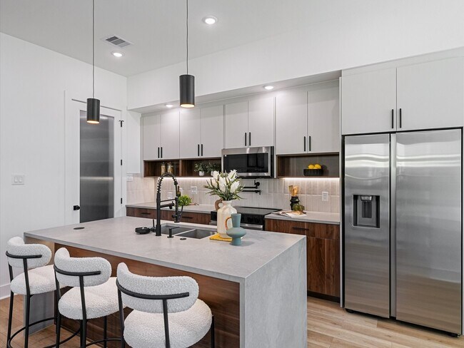 Photo - 8318 Williamsdell St