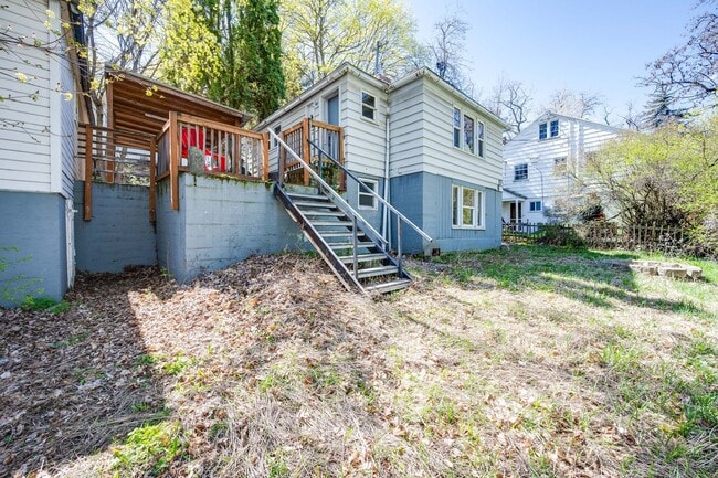 Photo - Charming College Hill Gem – Your Perfect Student Home!