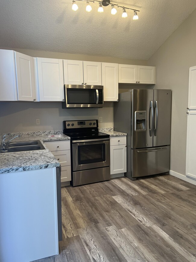 Photo - 17676 E Bethany Cir