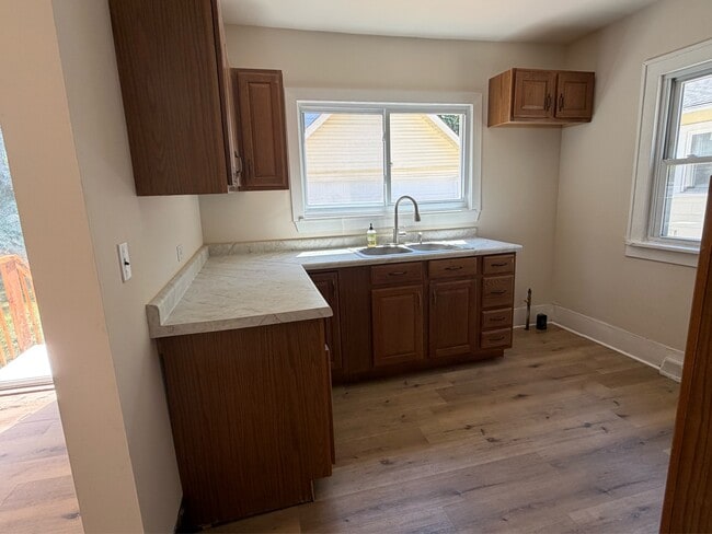 Photo - 1128 Maginn Ct