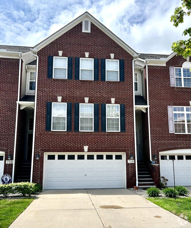 Building Photo - 710 Cherry Orchard Rd Rental