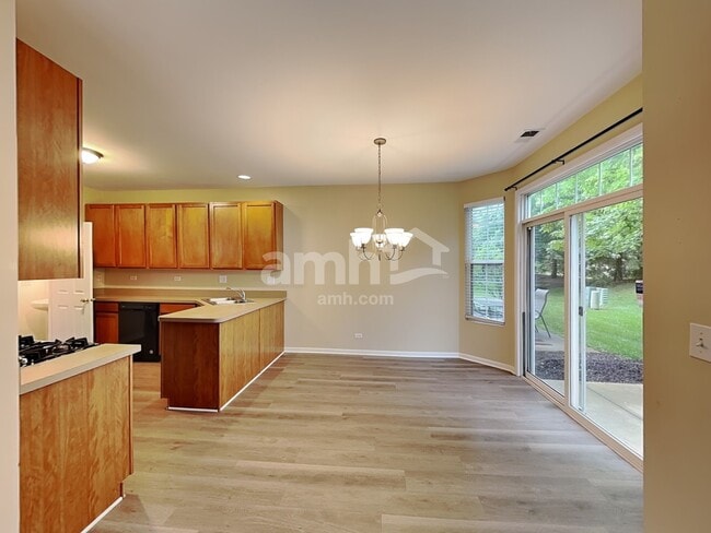 Photo - 509 Springbrook Trail N