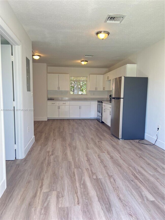 Photo - 1347 NE 111th St