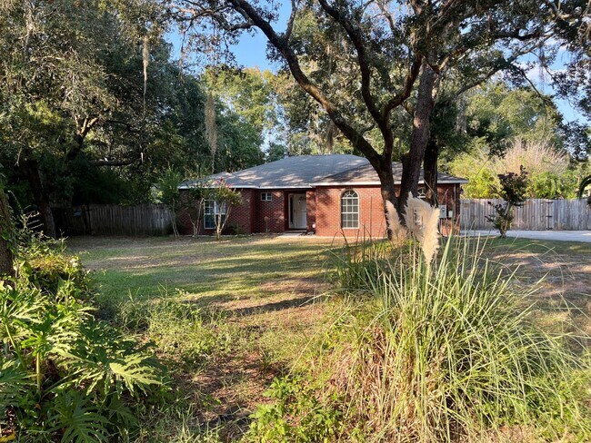 Building Photo - 3102 Lynn Dr Rental