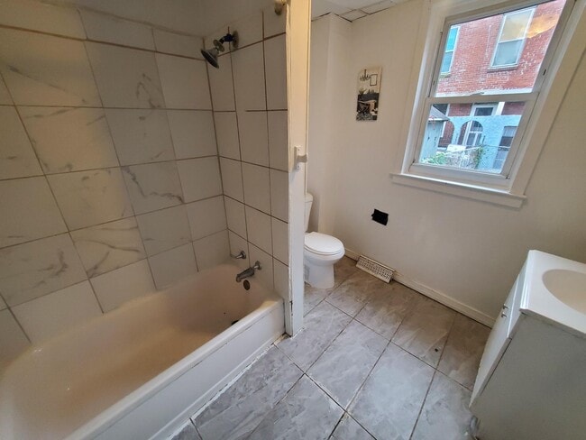 Photo - 404 S 9th St