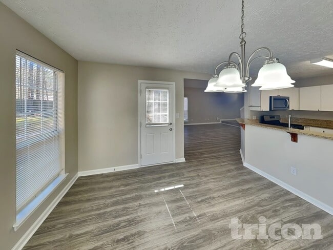 Photo - 55 Braelinn Creek Ct