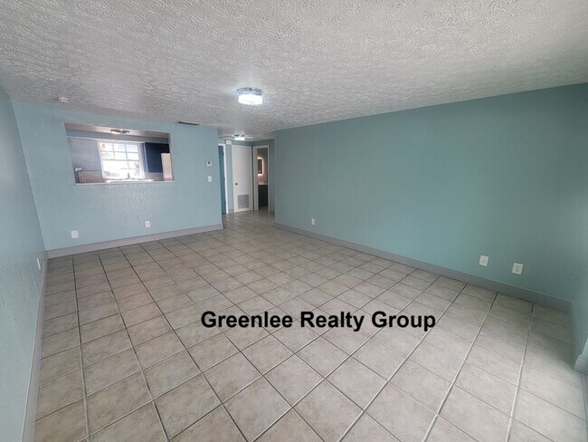Photo - Updated 1 Bed/1 Bath Apt - Water/Sewer/Tra...