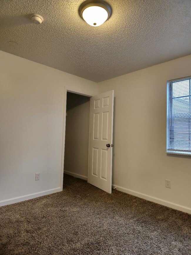 Photo - **December FREE at this reduced rental rate for a 6 month lease term!** Gorgeous 4 bed 2 bath uni... Unit 1542 D
