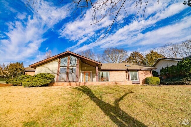 Building Photo - 507 Glenmeadow Dr Rental