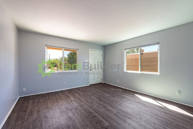 Photo - 8505 Roma Ave NE