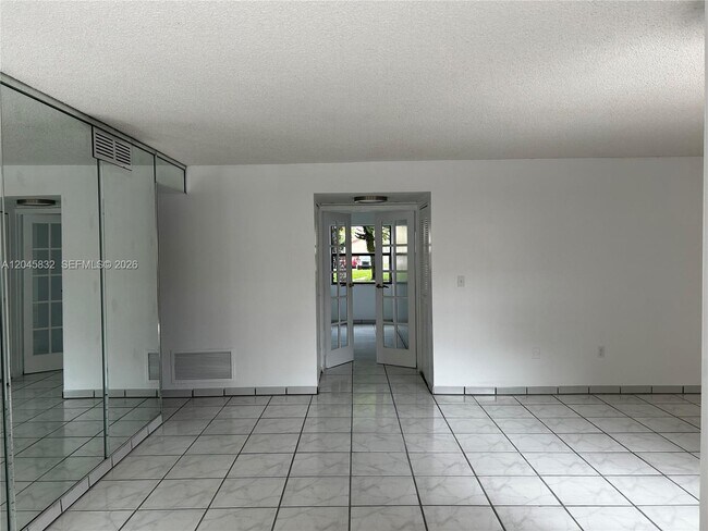 301 W Park Dr