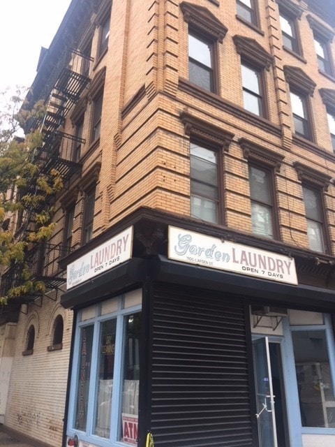 Building Photo - 300 Garden St Unit 2 Rental