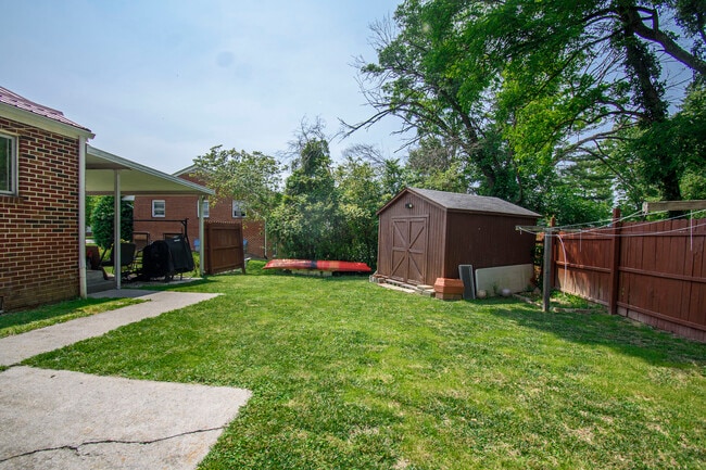 Photo - 206 Broce Dr