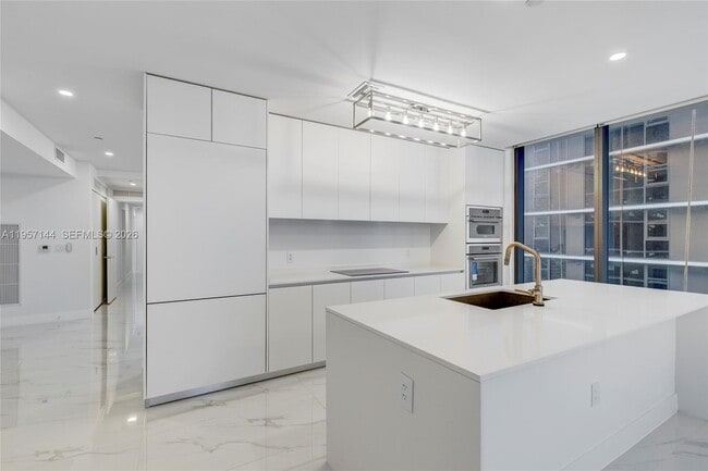 Photo - 700 NE 24th St Unit 5601