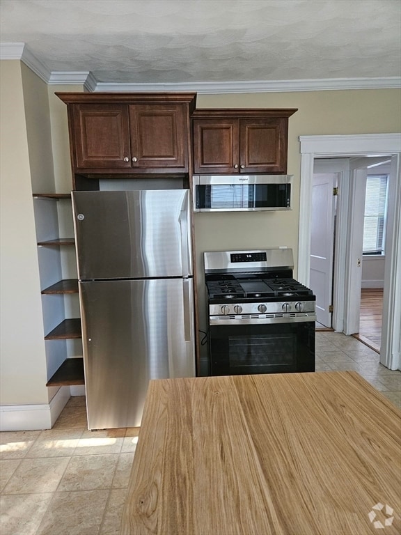 Building Photo - 1495 River St Rental