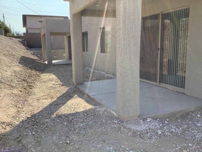 Photo - 2595 McCulloch Blvd N