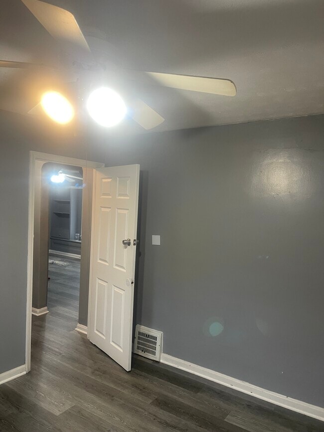 Photo - 12417 Watterson Ave