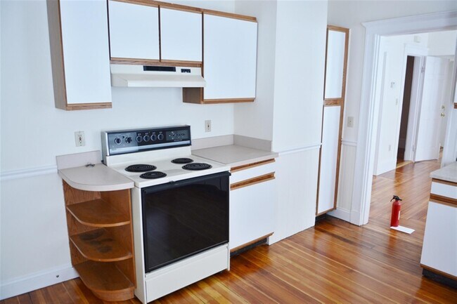 Photo - 52 Simpson Ave Apartments Unit 3
