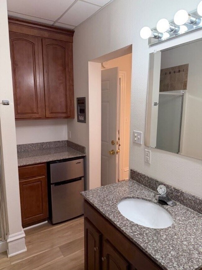 Photo - Magnolia - Beauty Shop Unit 3