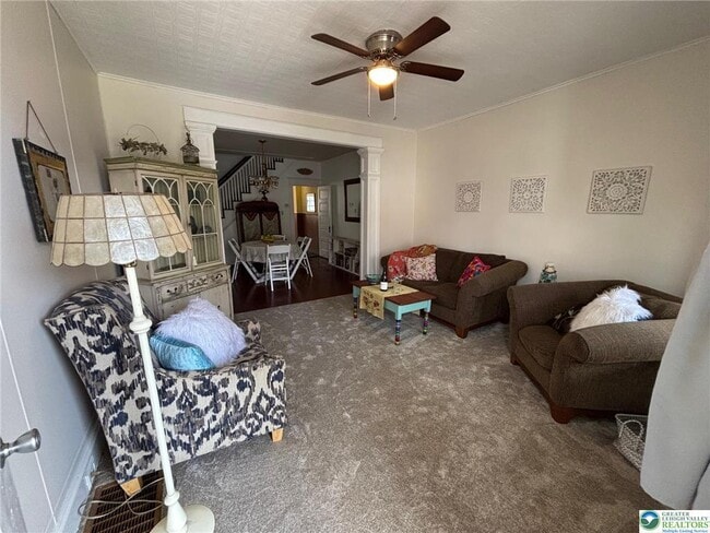 Photo - 2248 Birch St