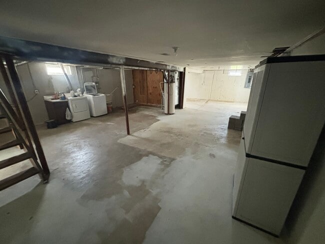 Photo - Columbine Ave