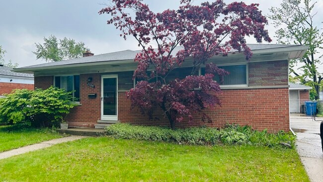 Photo - 27247 Pembroke Dr