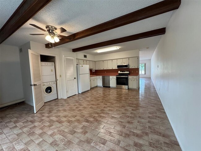 Photo - 2170 Americus Blvd S Unidad 7