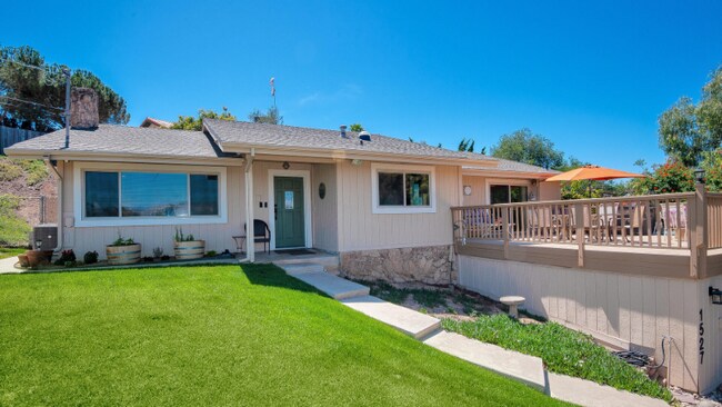 1527 Calavo Dr