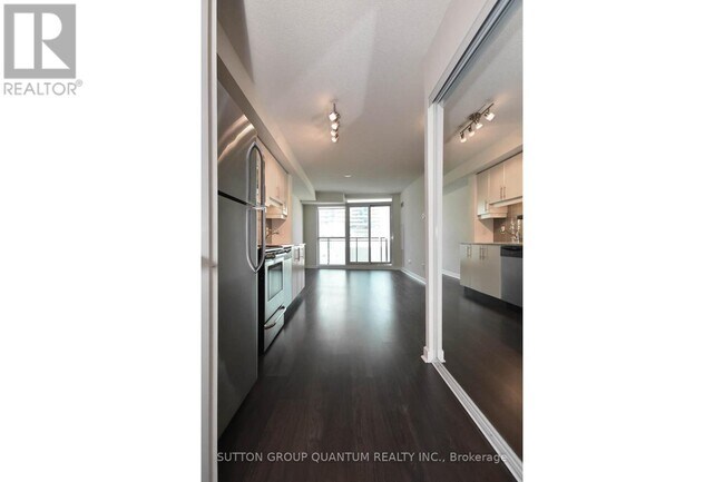 Photo - 33 Bay St. Unit 902