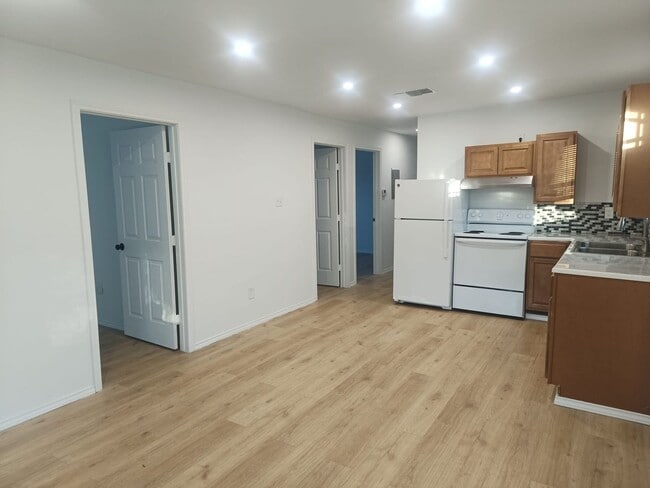 Photo - 509 S San Felipe Ave