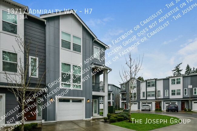 Photo - 13717 Admiralty Way