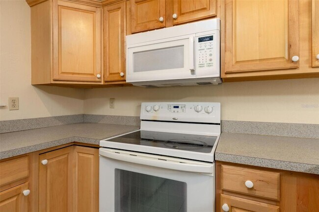 77 SE 16th Ave Unit B201