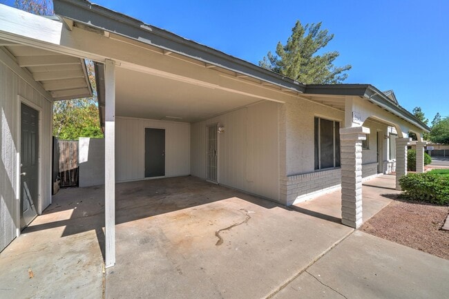 Photo - 5945 S Palm Dr