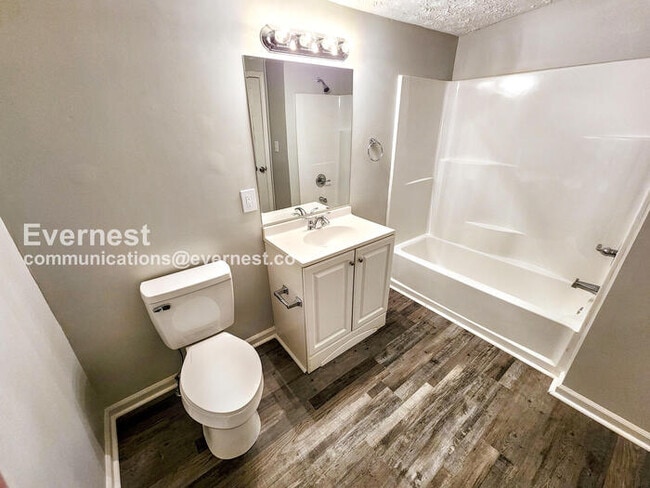 Photo - 306 Walker Dr