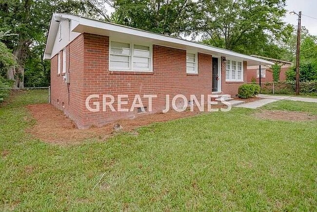 Photo - 1627 Celia Dr