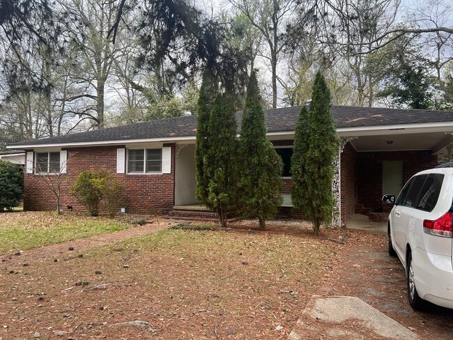 Building Photo - 3 bed/2 bath